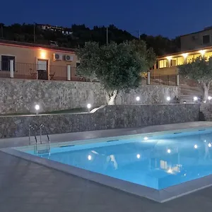  Vakantieboerderij La Valle Degli Ulivi Italië